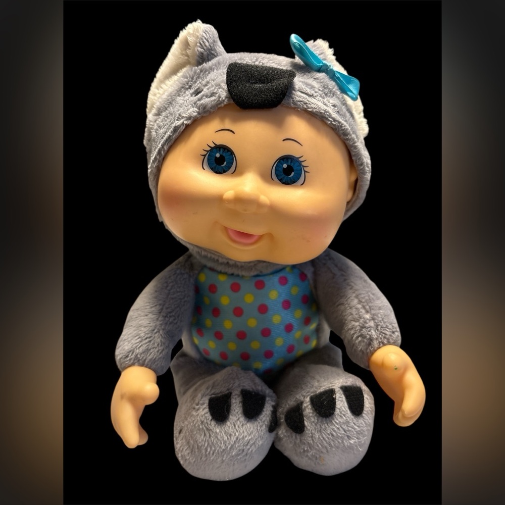 Cabbage Patch Kids Cuties 2018 Gray Wolf Plush Doll Blue Eyes 9” Toy Animal